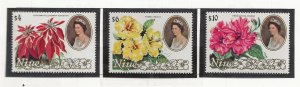 NIUE Sc 317-34 NH issue of 1981 - FLOWERS