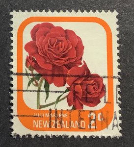 New Zealand 1975 Scott 585 used - 2c, Roses