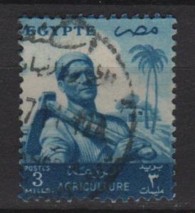 Egypt 1954 -  Scott 370 used - 3m, Farmer