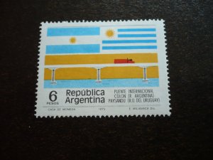 Stamps - Argentina - Scott# 1081 - Mint Hinged Set of 1 Stamp