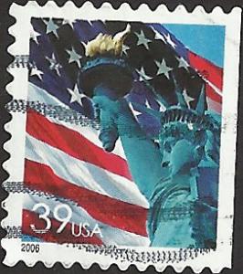 # 3978 USED FLAG AND STATUE OF LIBERTY