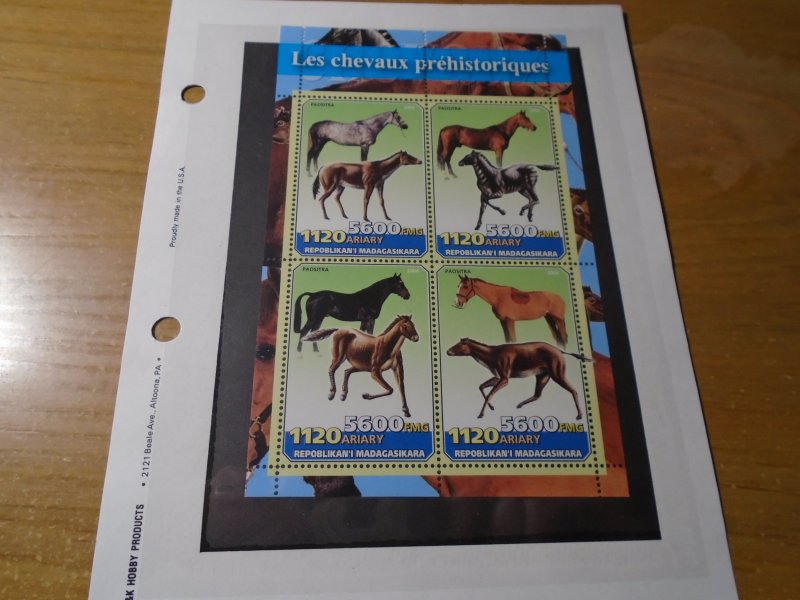 Madagascar  Unlisted  MNH  Prehistoric Horses