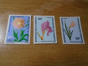 Cameroun  #  516-18  MNH   Flowers