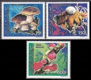 1992	Comoro Islands	982-984	Mushrooms	8,00 €