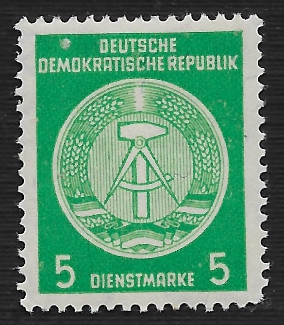 Germany #O37 5pf Arms of Republic ~ MNH