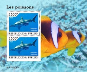 Burundi - 2022 Fish, Oceanic Whitetip Shark - 2 Stamp Souvenir Sheet BUR2201093b