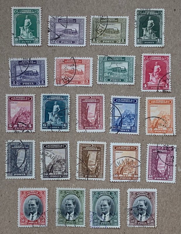 Turkey 1930 5th London set of 22, used. Scott 682-704, CV $41.80. Isfila 1211-32