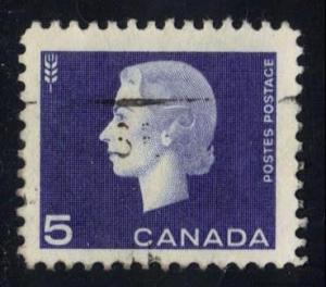 Canada #405 Queen Elizabeth II and Wheat, used (0.20)