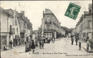 Postcard 1910 Baugé Maine et Loire, rue Basse & rue Victor Hugo, Café, Residents