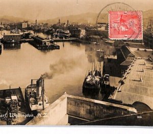 NEW ZEALAND Postcard *Wellington Queens Wharf* Real Photo 1927 SHIPS BOATS PJ71