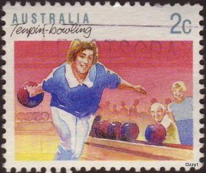 Australia 1989 Sc#1107, SG#1170 2c Bowling, Sports Series 1 USED.