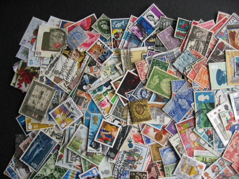 Great Britain collection of 545 different up to 2018 era, check them out! 