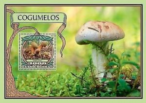 2016 Guinea-Bissau Mnh. Mushrooms. Y&T Code: 1243. Michel Code: 8858 / Bl.1531