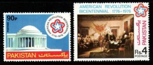 PAKISTAN SG415/6 1976 BICENTENARY OF AMERICAN REVOLUTION MNH