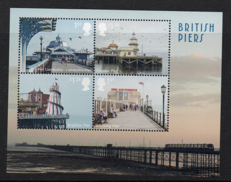 Great Britain Sc 3327 2014 British Piers stamp sheet mint NH