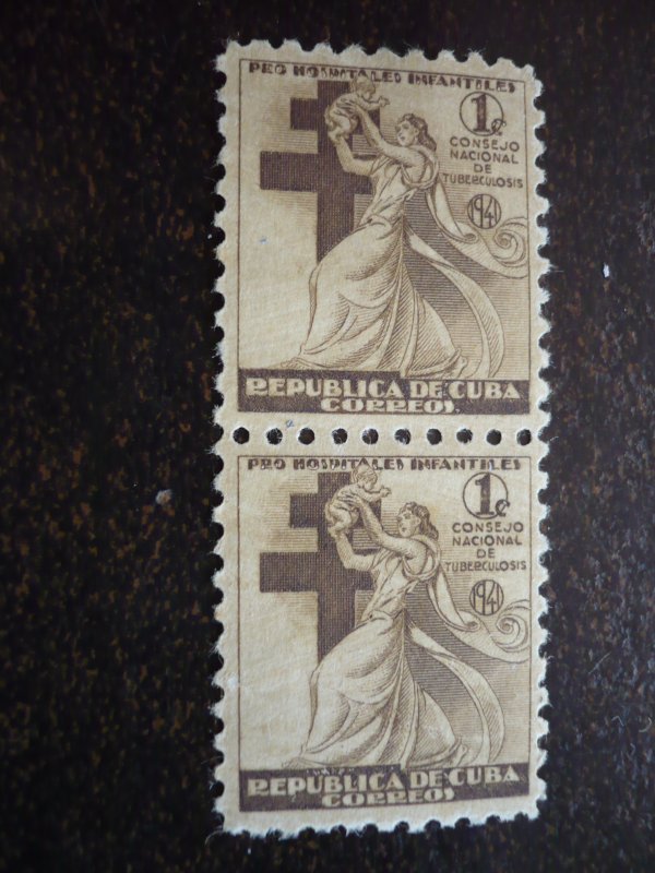 Stamps - Cuba - Scott# RA4 - Mint Hinged Pair of  Postal Tax Stamps