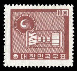 Korea #368 Cat$95, 1962 10w red brown, hinged