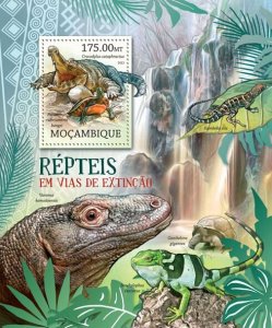 MOZAMBIQUE - 2012 - Endangered Reptiles - Perf Souv Sheet - Mint Never Hinged