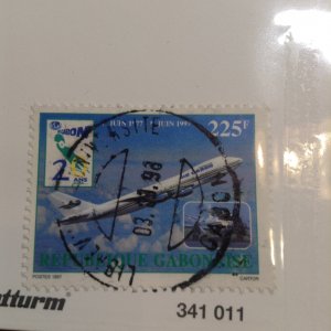 Gabon  # 902  Used