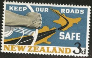 New Zealand Scott 365 MH* 1963 road safety stamp