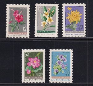 Viet nam , Democratic Republic #203-207  MNH 1962 flowers perforated