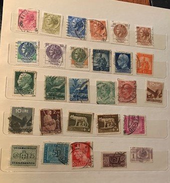 STAMP STATION PERTH Italy Collection ) in Album 700+ stamps Mint/Hinged