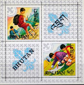 Bhutan 1971 SCOUTS Souvenir Sheet of 2+2 Labels  VF/NH