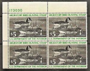 US RW 43 MNH OG 1976 Duck Stamp $5 PL# Block.4 CV $70