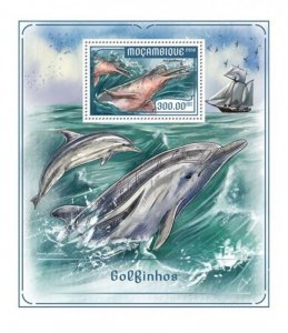 Mozambique - 2018 Dolphins on Stamps - Stamp Souvenir Sheet MOZ18206b