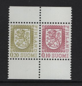 Finland #555a MNH 1983  Arms  pair from booklet 20p + 10p