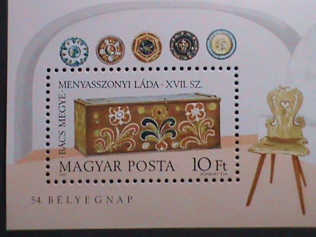 HUNGARY-1981 SC# 2702 BRIDAL CHEST-17TH CENTURY- STAMP DAY MNH S/S-VERY FINE