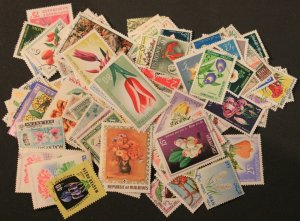 FLOWERS 100 DIFFERENT STAMPS