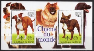 Benin - 2002  DOGS OF THE WORLD - SCOUT EMBLEM Souvenir Sheet Perforated MNH