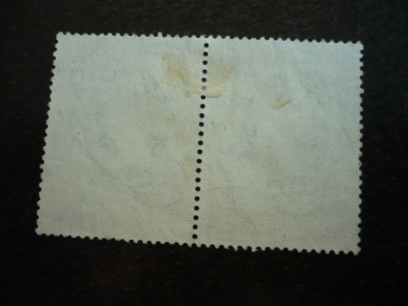 Stamps - Singapore - Scott# 27 - Used Pair of Stamps
