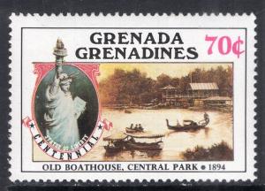 Grenada Grenadines 729 Statue of Liberty MNH VF