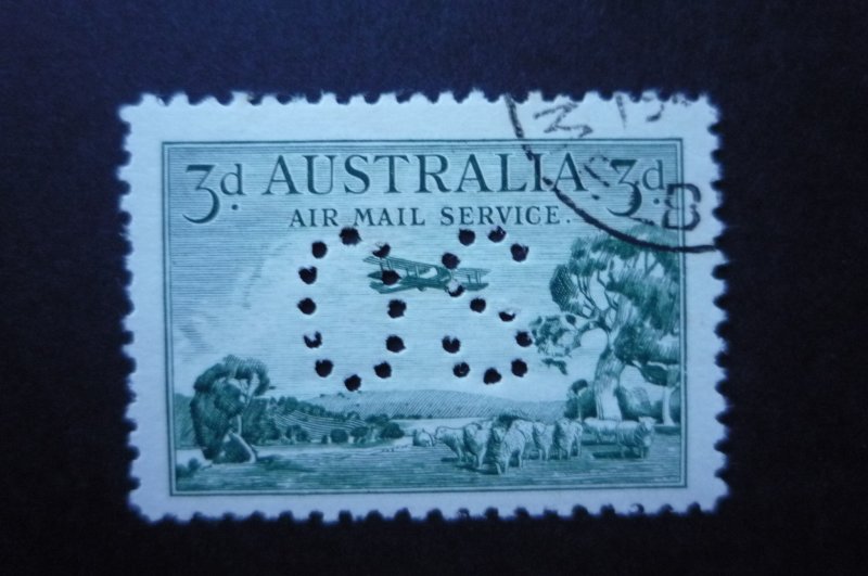 ****AUSTRALIA**1929 3d AIRMAIL***SCARCE TYPE/B PERF/OS**CTO/VFU WELL CENTERED**