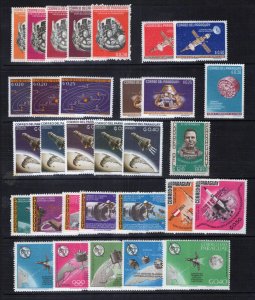 ZAYIX Paraguay Space Astronaut Collection of Mint Sets & Singles 101623S65