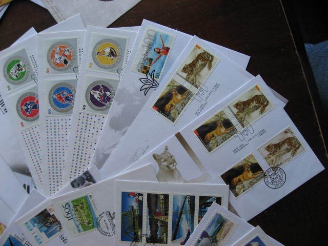 Canada FDC collection most of the year 2005, 34 FDCs in total in this lot 