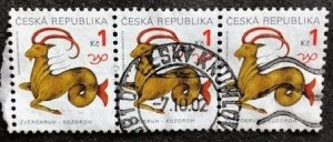 Czechoslovakia 3063 Used, 3 horizontal stamps