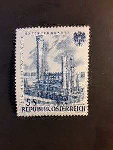#Austria #672                   MNH
