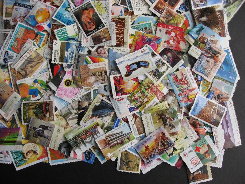 Australia collection 900 different mostly post 1970 commemoratives, many modern!