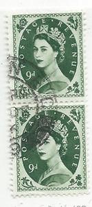 GB #303 9d pair Queen Elizabeth II (U) CV $9.50