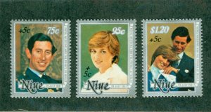 NIUE B52-4 MH CV $3.75 BIN $1.85