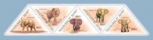 GUINEA - 2011 - Elephants - Perf 5v Strip - Mint Never Hinged