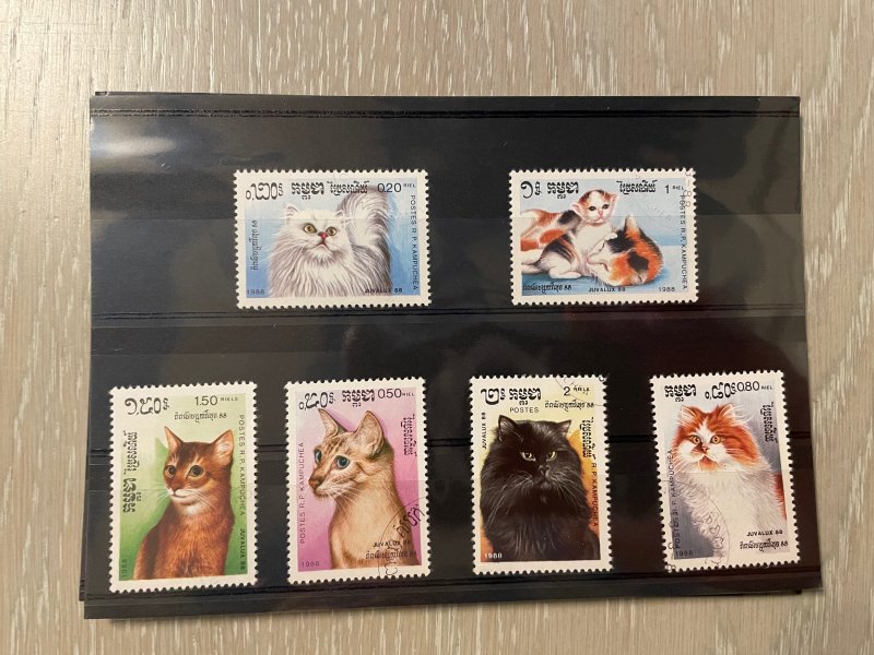 Worldwide : 5 different topical issues  (5 photos) with Very Fine stamps