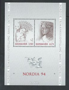 Denmark sheetlet  mnh sc 958