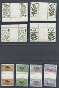 GUERNSEY 1978 STAMPS  GUTTERS  LOT MNH 