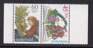 Netherlands  #B567a  1980  MNH child welfare   combination from sheet