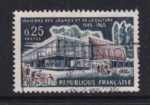 France  #1119 used 1965 house of youth and culture