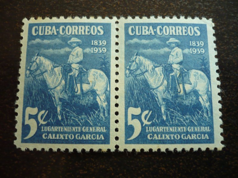 Stamps - Cuba - Scott# 360 - Mint Hinged Pair of Stamps